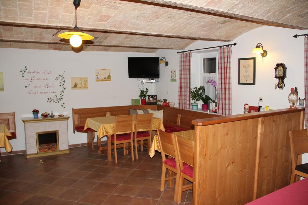 Appartement Haus Resi à Staatz Extérieur photo