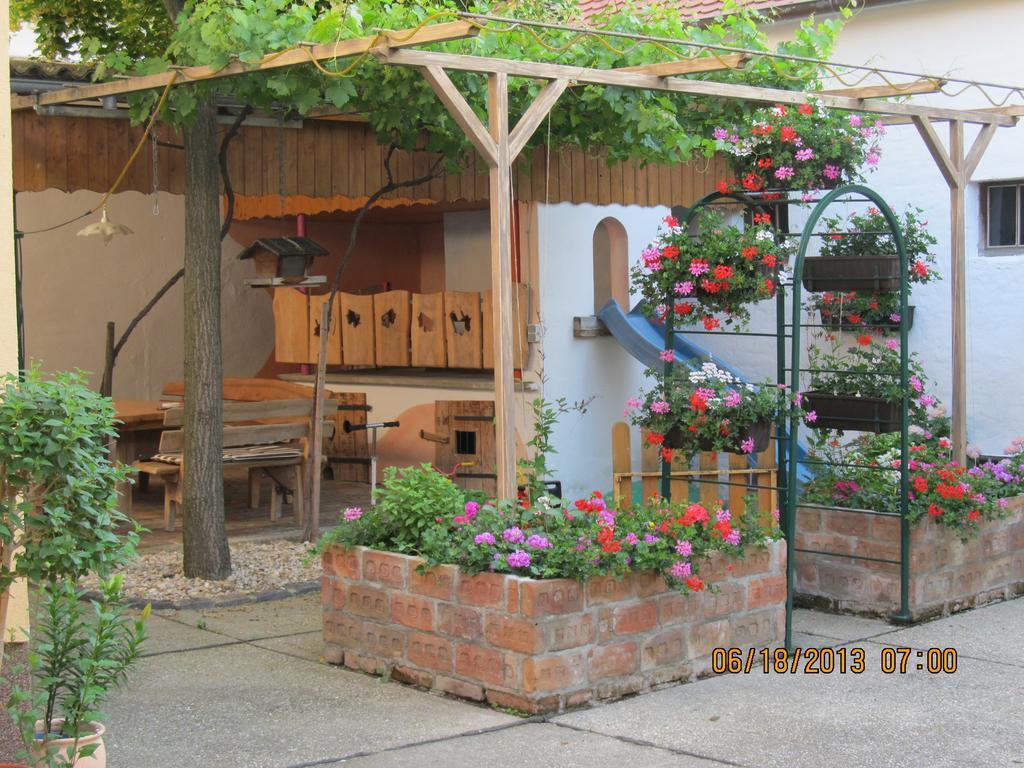 Appartement Haus Resi à Staatz Extérieur photo